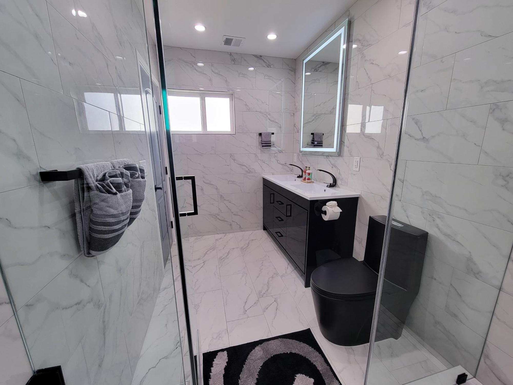 Casa vacanze Modern Luxury 3 Bedroom Next To La Cienega Plaza With Parking, Wifi, Tv, Bbq 10 Minutes To Rodeo Drive Los Angeles