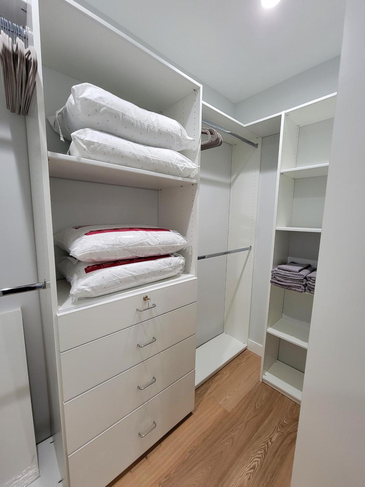 Casa de férias Modern Luxury 3 Bedroom Next To La Cienega Plaza With Parking, Wifi, Tv, Bbq 10 Minutes To Rodeo Drive