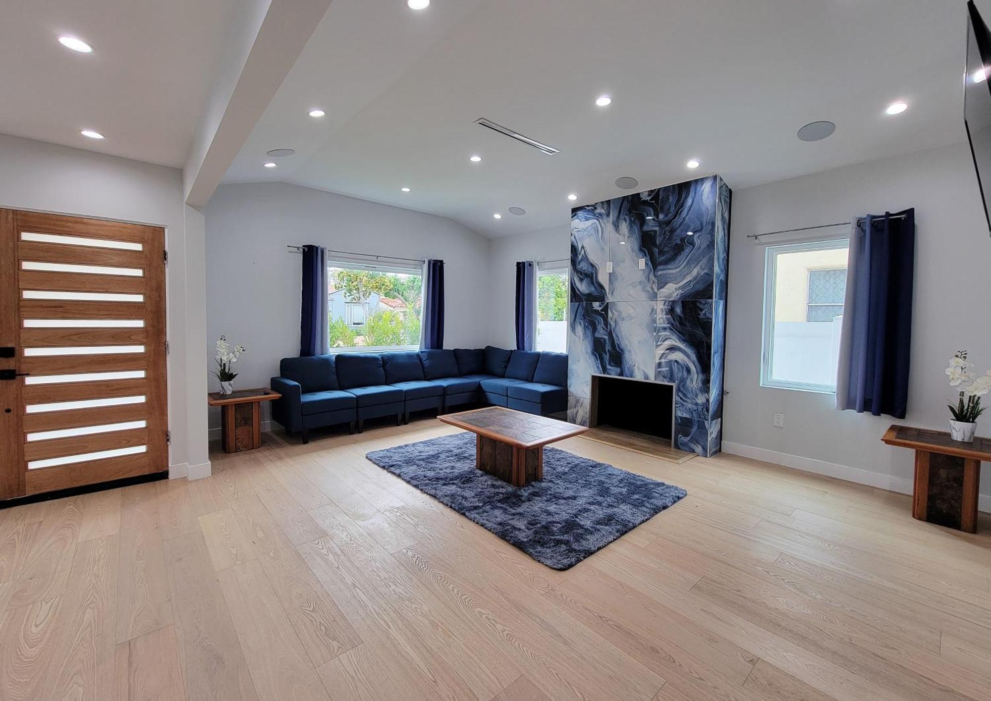 Casa vacanze Modern Luxury 3 Bedroom Next To La Cienega Plaza With Parking, Wifi, Tv, Bbq 10 Minutes To Rodeo Drive Los Angeles
